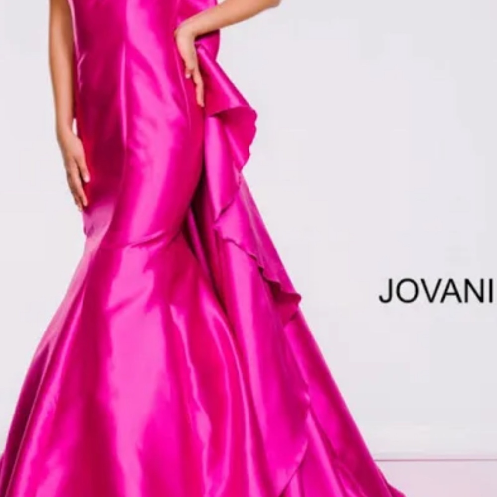 Jovani gown with back bow train